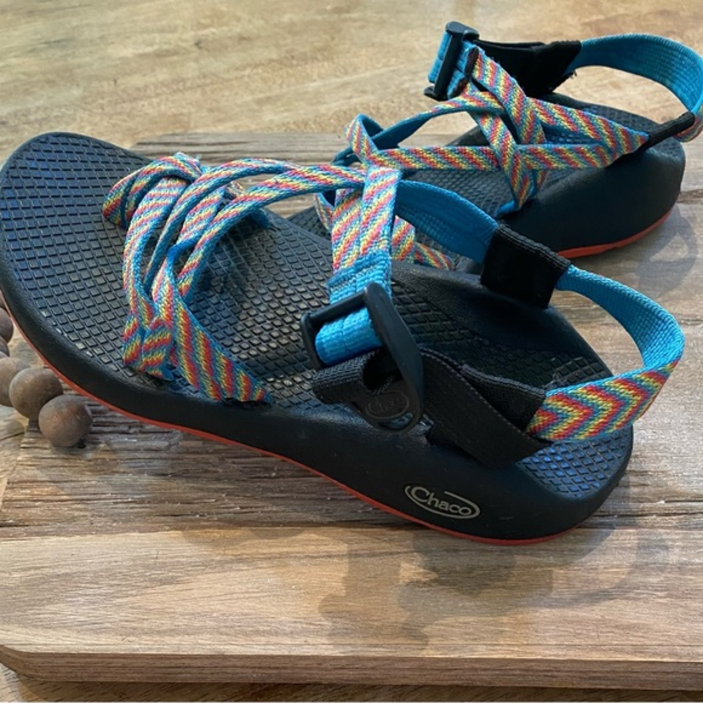 Chaco ZX/2 Yampa Women’s‎ Size 6 Colorful Strappy Toe Loop Sandal W/ Vibram Sole